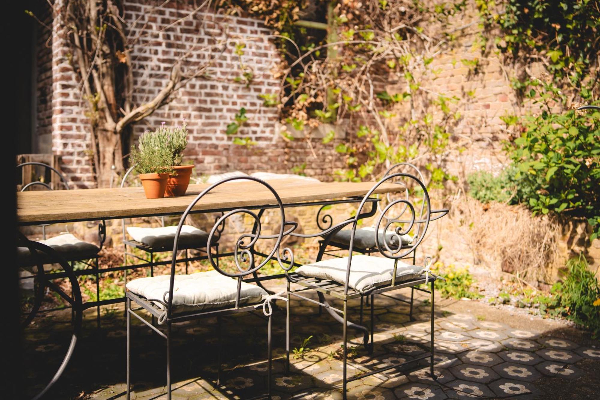 Maas Suites - The French House ลานาเคน ภายนอก รูปภาพ